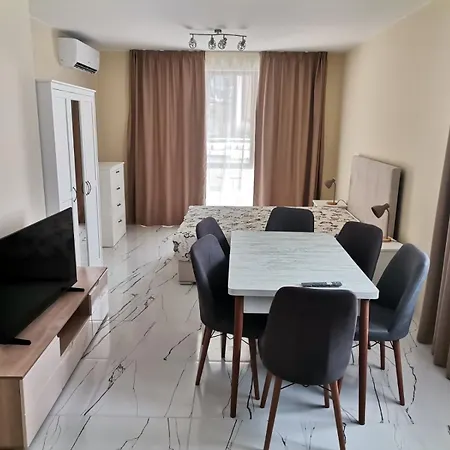 Zigrabay Lovely Appartments מלון דירות