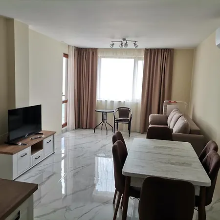 Zigrabay Lovely Appartments פרימורסקו