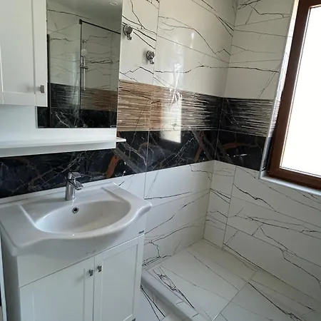 Zigrabay Lovely Appartments מלון דירות